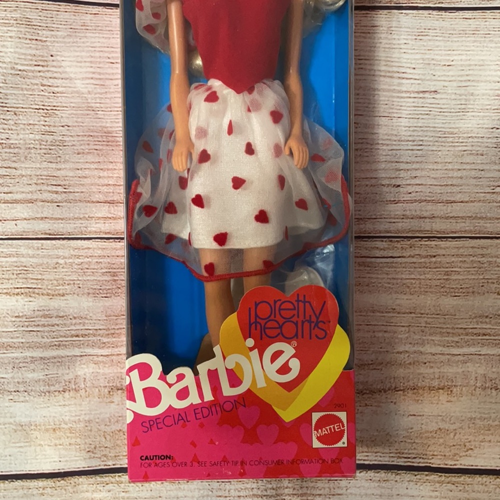 Pretty Hearts Barbie 1991 - Picture 3 of 10